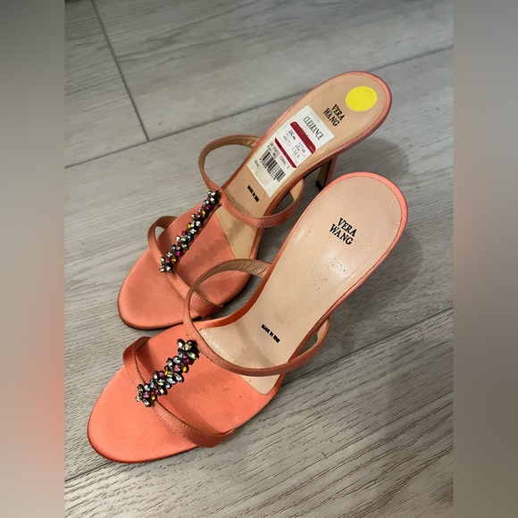 Vera Wang Coral Satin Embellished Heeled Sandals Size 5 Made in Italy - Picture 2 of 12